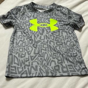 Under armour 4t shirt